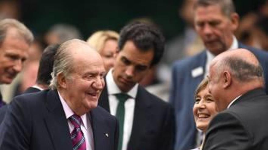 El rey Juan Carlos a su llegada al recinto.