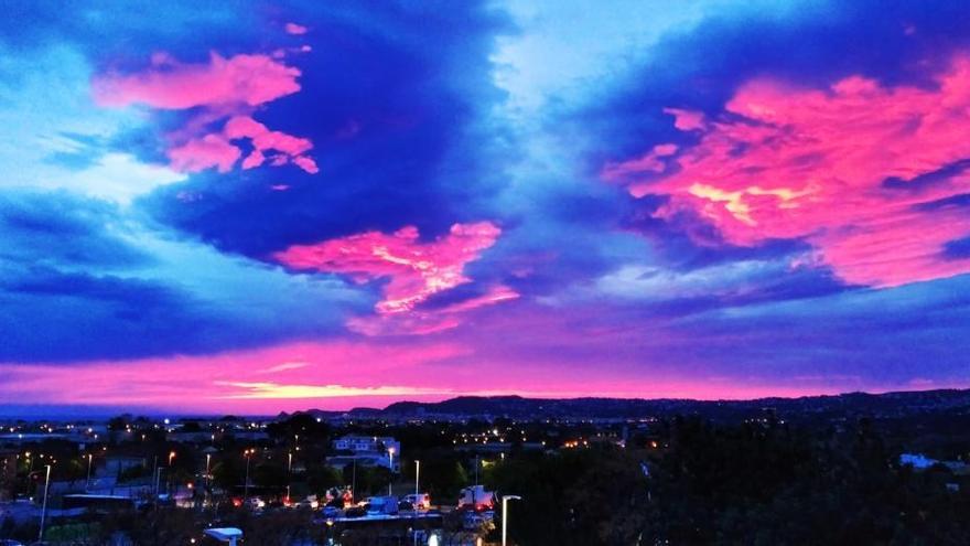 Amanecer arrebolado en la Marina Alta