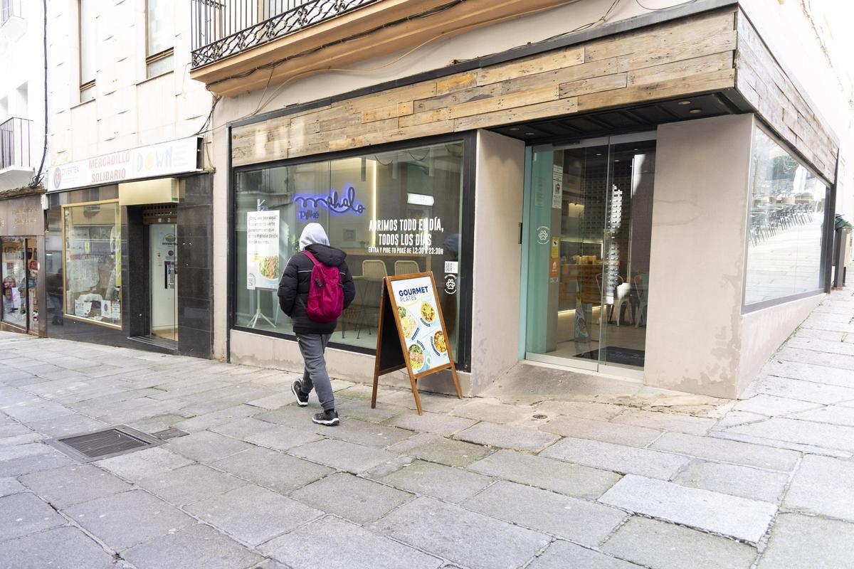 Así se encuentra la calle Pintores actualmente