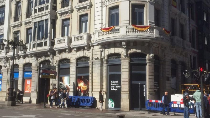 Starbucks da un paso más hacia su apertura en La Escandalera