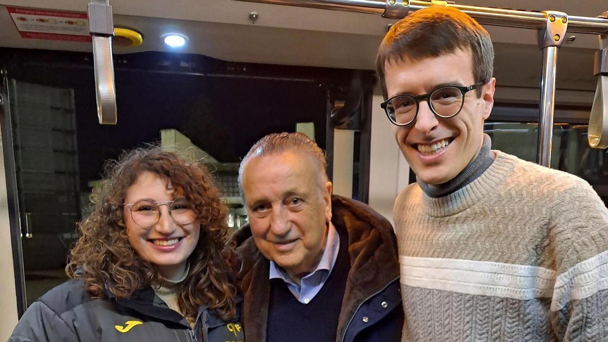 Galería: La experiencia de Gemma y Josep de viajar con la expedición del Villarreal a Pamplona.