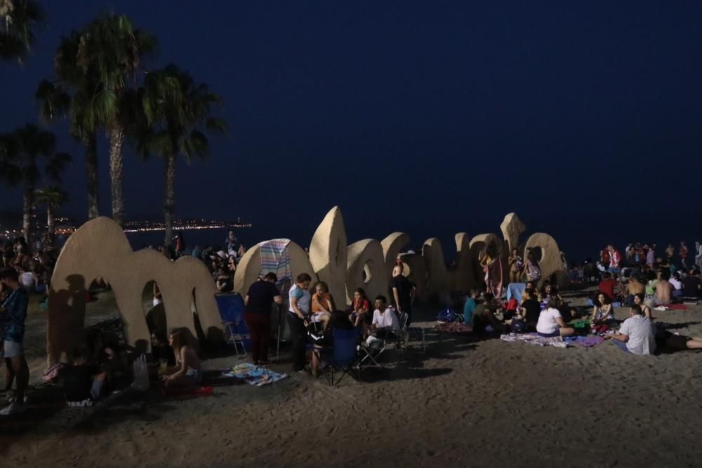 Málaga celebra la noche de San Juan en sus playas