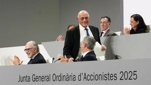 El Sabadell planta cara al BBVA amb juntes d’accionistes