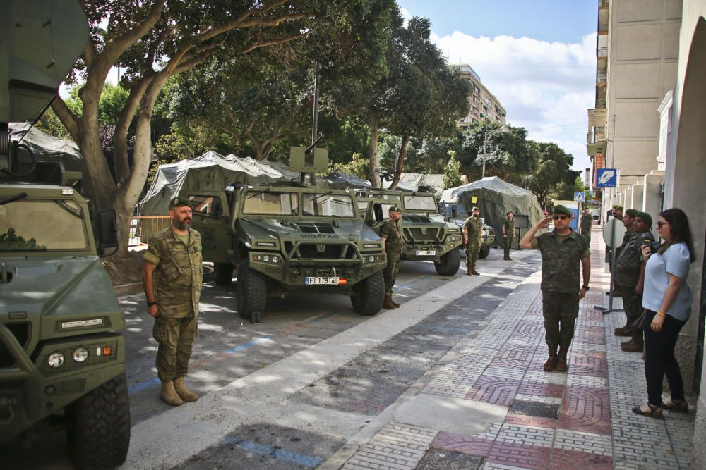 Exposición de vehículos y material militar en Orih