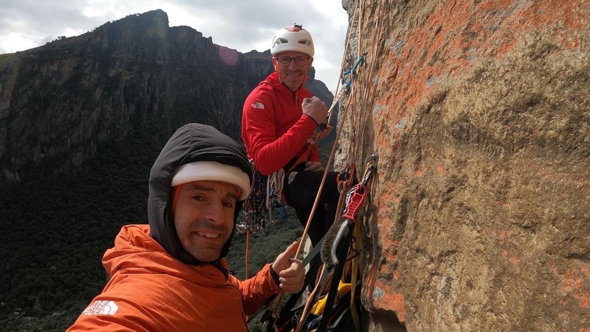 Els germans Pou, en Aúpa Gasteiz, Perú, al 2022.