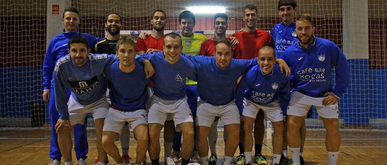 Formación del equipo estradense en un entrenamiento de esta pretemporada. // Bernabé/Adrián Rei