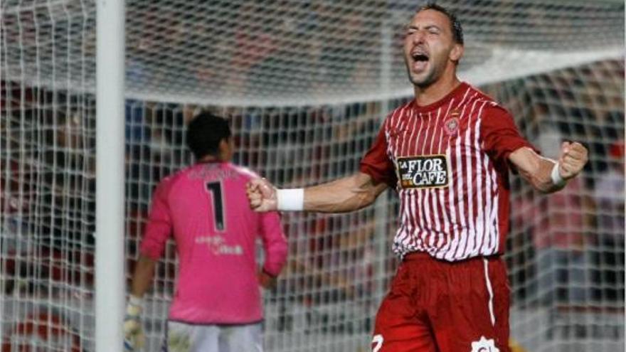 Migue celebra el gol que va marcar a la primera volta contra el Valladolid.