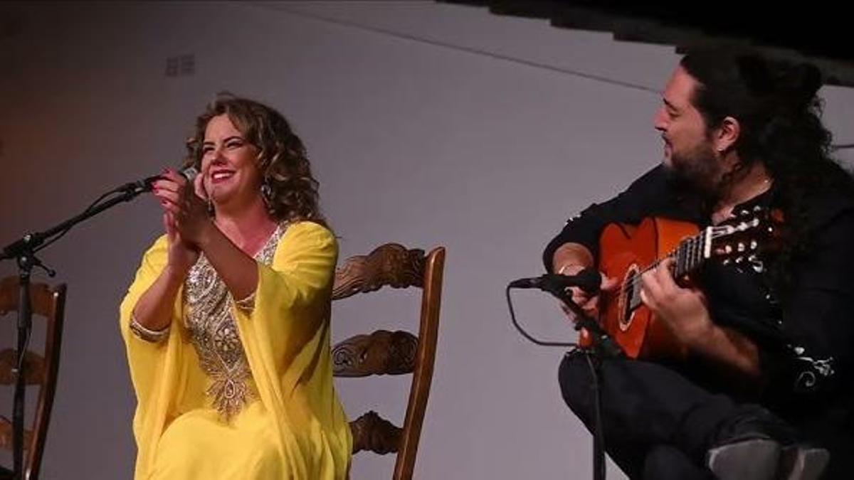 La cantaora Esther Merino y el guitarrista Niño Seve.