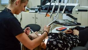 Lucía Palma, odontòloga: Aquestes són les 4 coses que mai faria com a dentista