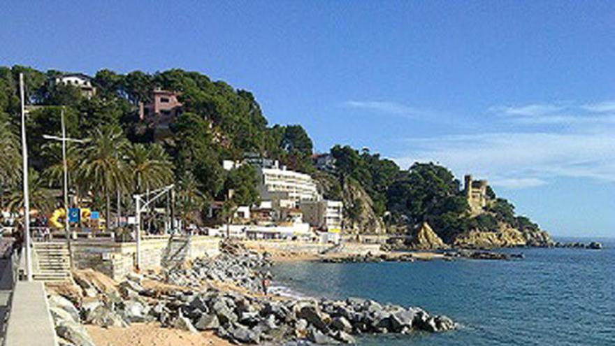 Els temporals de Llevant han traslladat la sorra de la platja de Lloret.