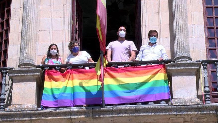 El consistorio celebra el Día Internacional del Orgullo LGTBI