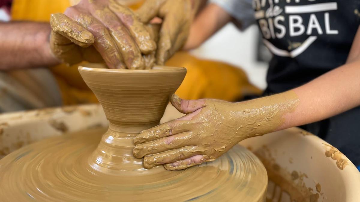La Bisbal mostrarà a través de tallers com s'elaboren les peces de ceràmica.