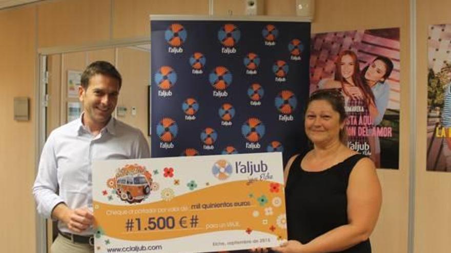 L&#039;Aljub entrega un viaje de 1.500 euros como premio de uno de sus concursos