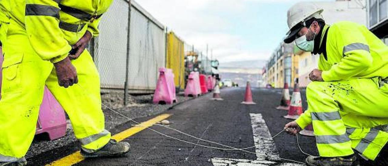 Ejecución de una carretera en Tenerife.