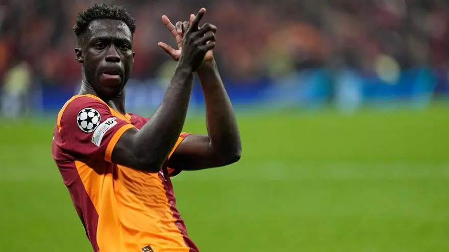 ¡Davinson Sánchez desempató el partido y acercó al Galatasaray a la victoria!