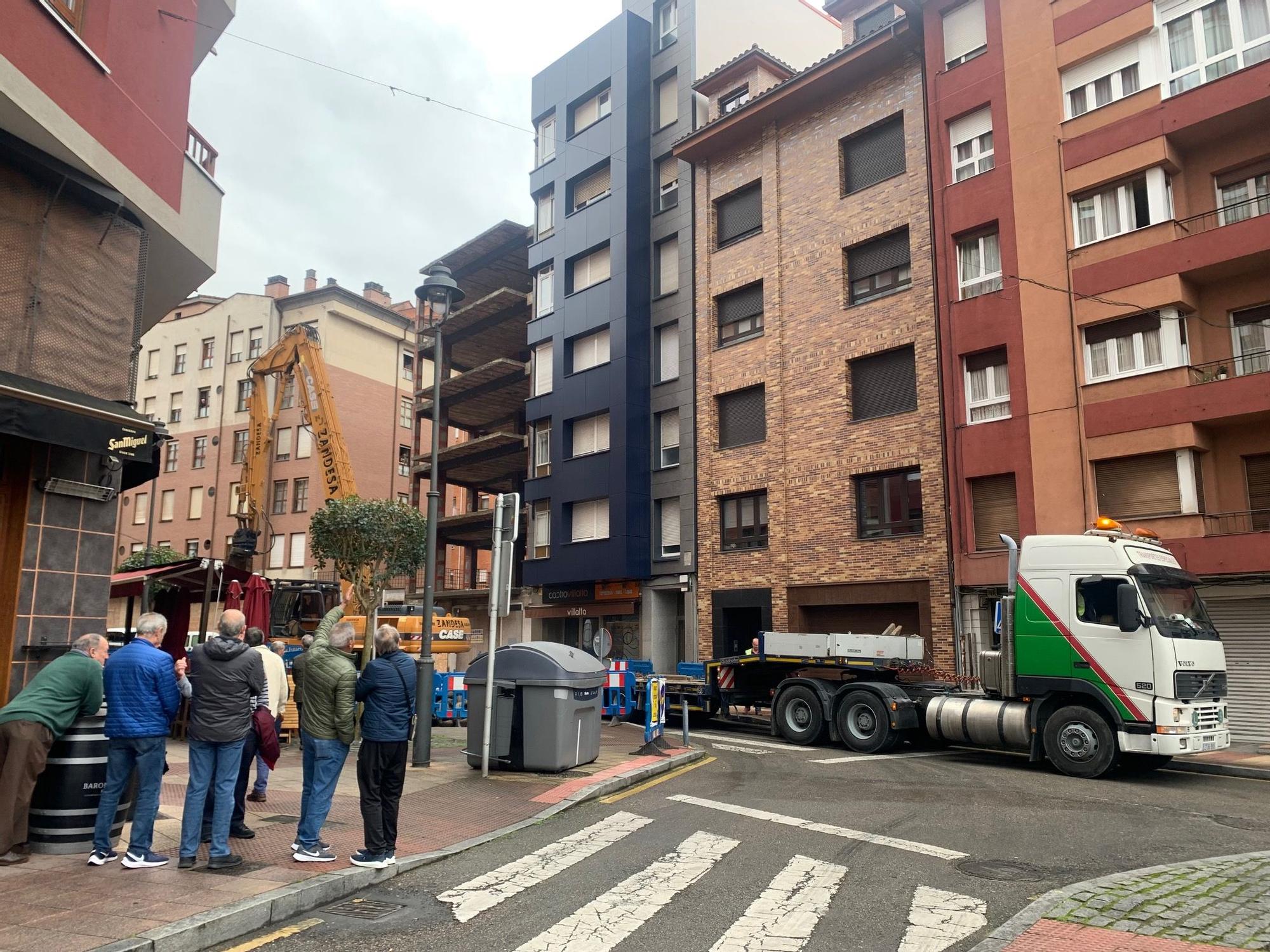 Todo listo para demoler el "esqueleto" del Carbayedo.