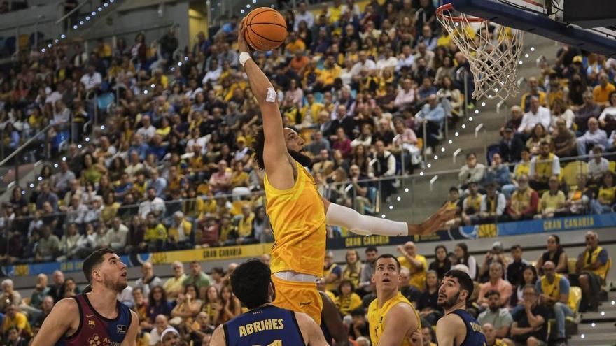 El Leyma Coruña refuerza su juego interior con el fichaje de George Conditt IV