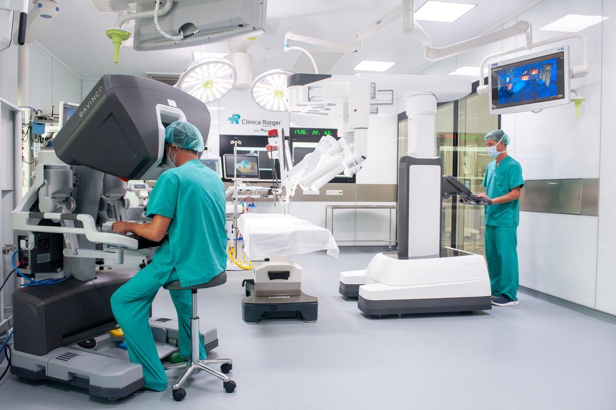 Una imagen del robot Da Vinci recientemente instalado en la Rotger
