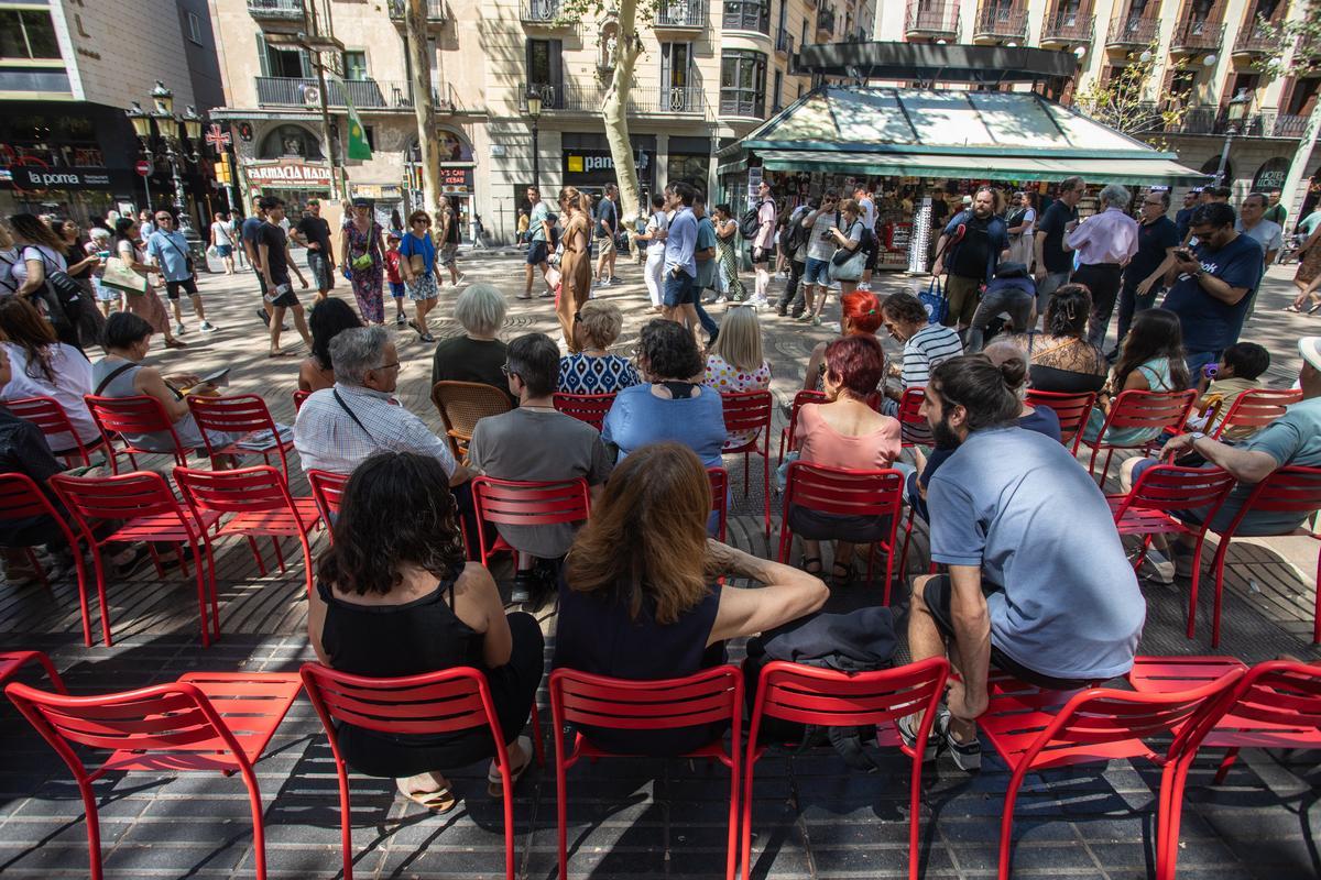 FOTOS | Les cadires de lloguer ocupen de nou la Rambla de Barcelona