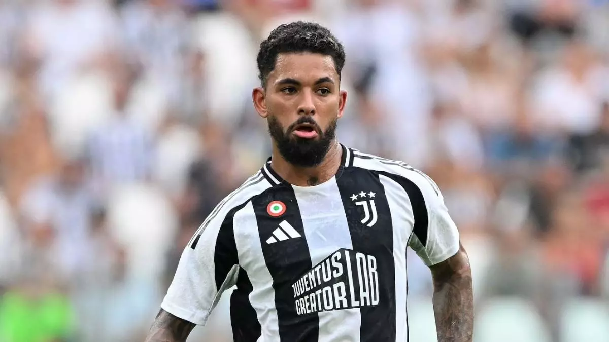 Lío en la Juve con Douglas Luiz: multa y posible expulsión de la plantilla