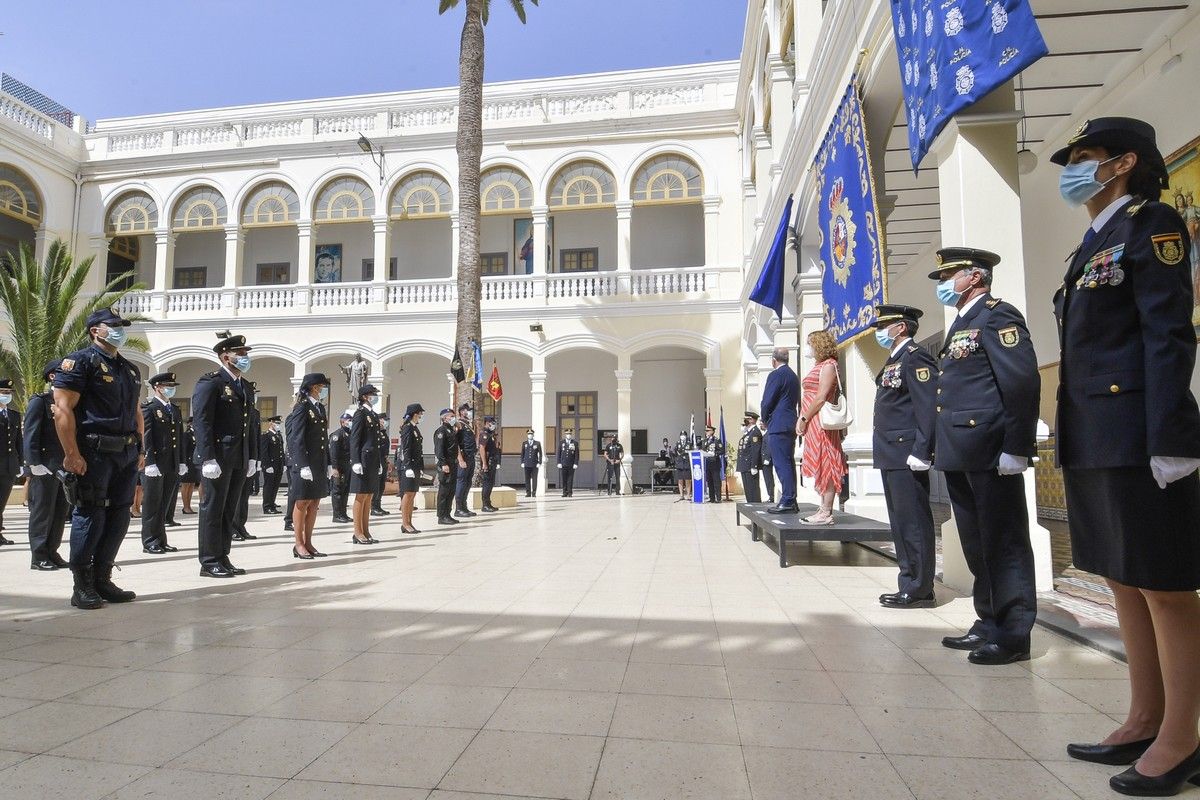 Jjura del cargo de 76 alumnos de la XXXV Promoción de la Escala Básica de la Policía Nacional