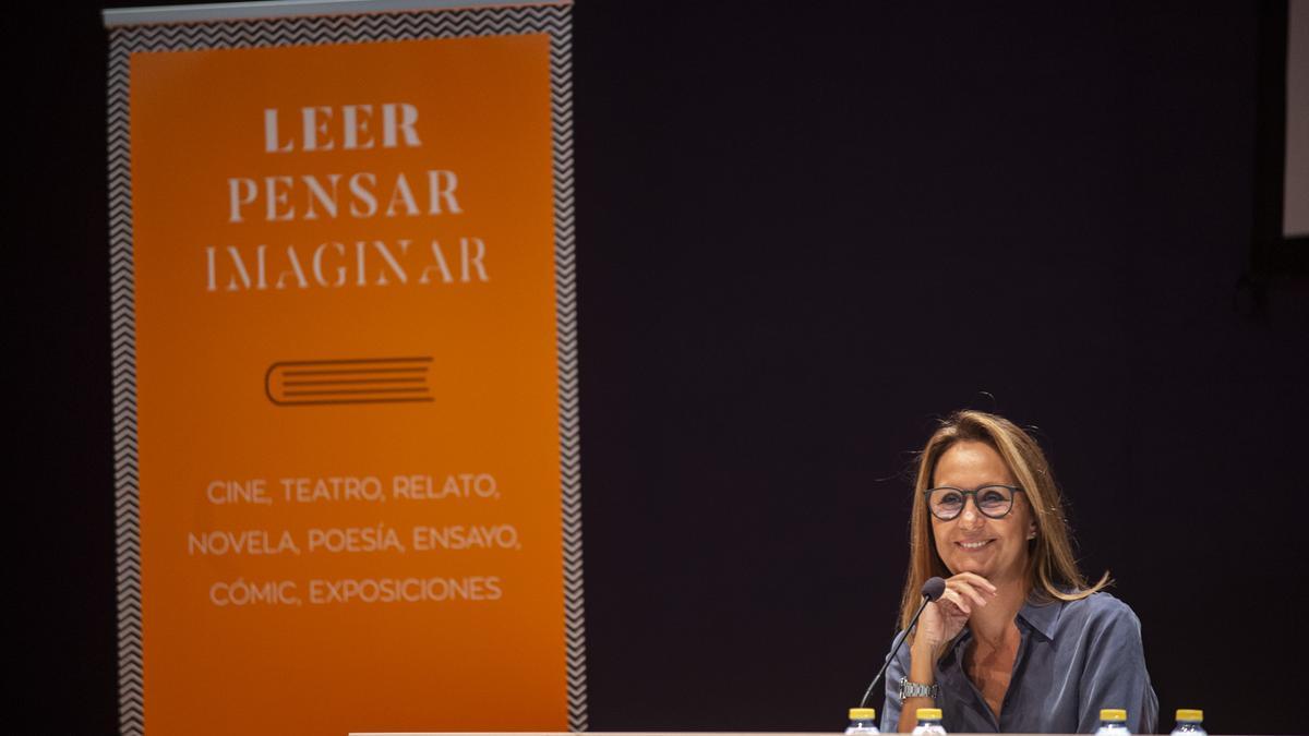 María Dueñas | Inscrita en el corazón de la Región con letras de oro
