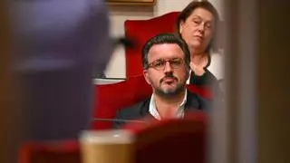 El alcalde de Elche rechaza el "idiota" de Samuel Ruiz y le reclama que hable con Esther Díez
