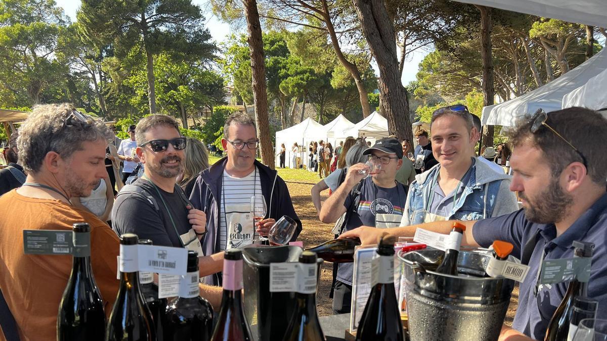 Ambient d’aquest dissabte a Arrels del Vi, la fira de vins de la DO Empordà que se celebra aquest cap de setmana a Sant Martí d’Empúries