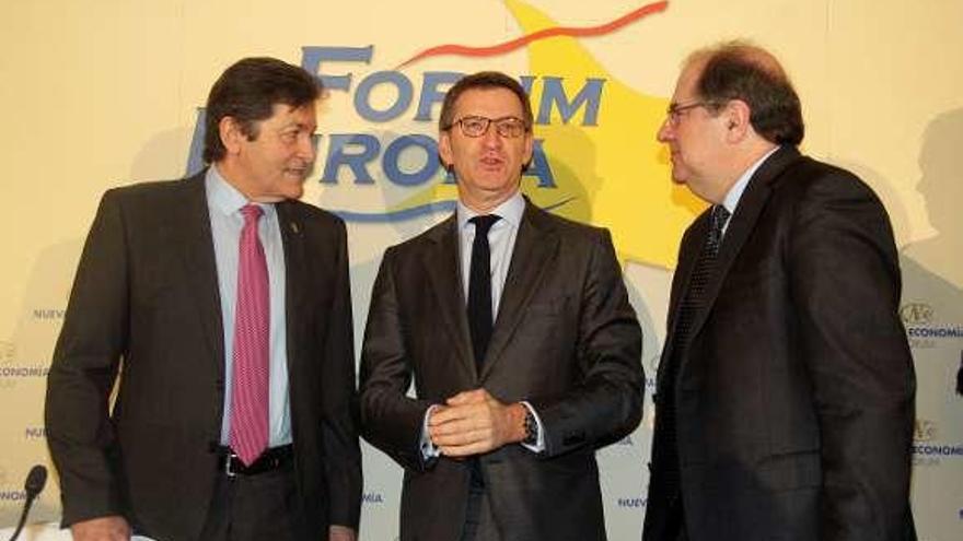 Javier Fernández, Alberto Núñez Feijóo y Juan Vicente Herrera, el pasado lunes, en Madrid.