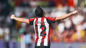 Sergio Reguilón, durante un partido con el Brentford