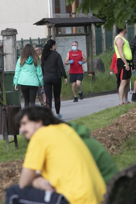 Oviedo en el primer día para poder salir a pasear y a hacer deporte por tramos horarios en Asturias.