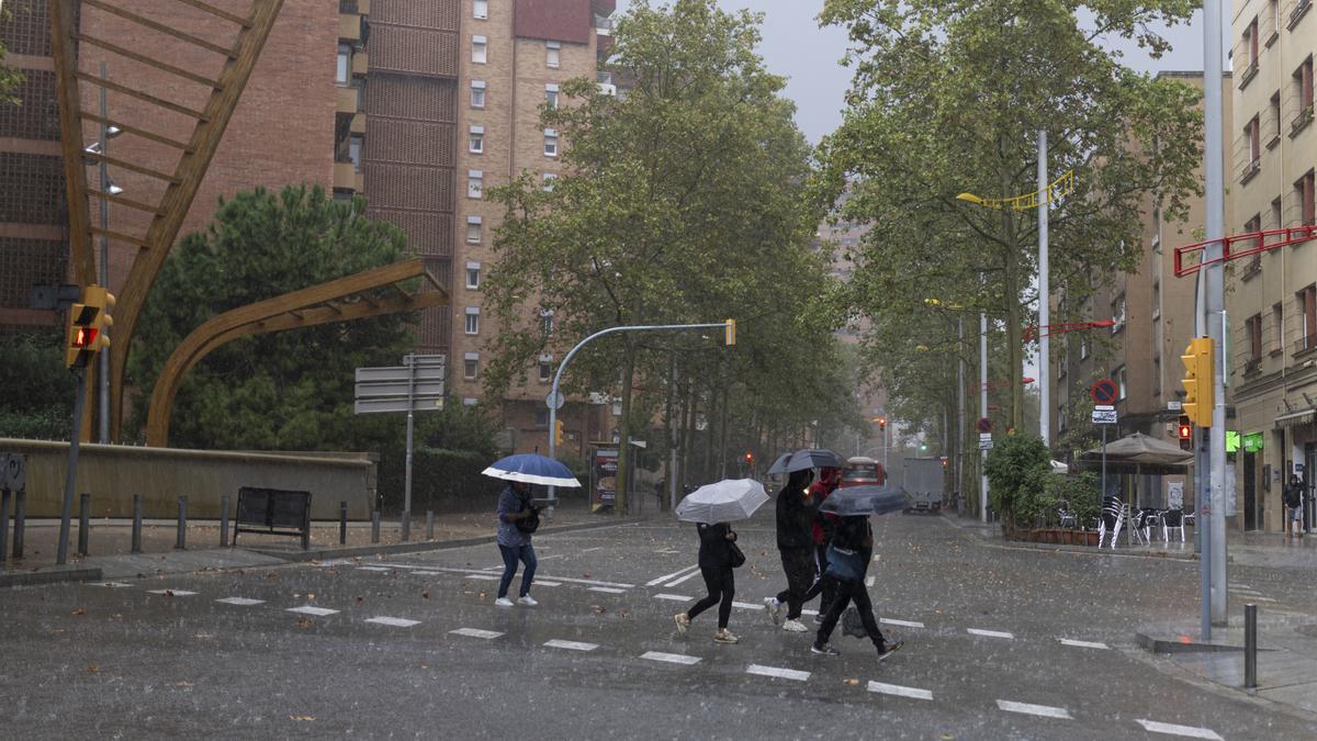 Cataluña activa una alerta roja por tiempo violento en las comarcas de Bajo Ebro y Montsià