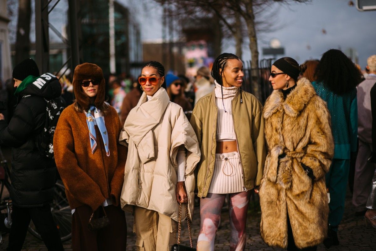 Looks con abrigos vistos en el 'street style' de Copenhague