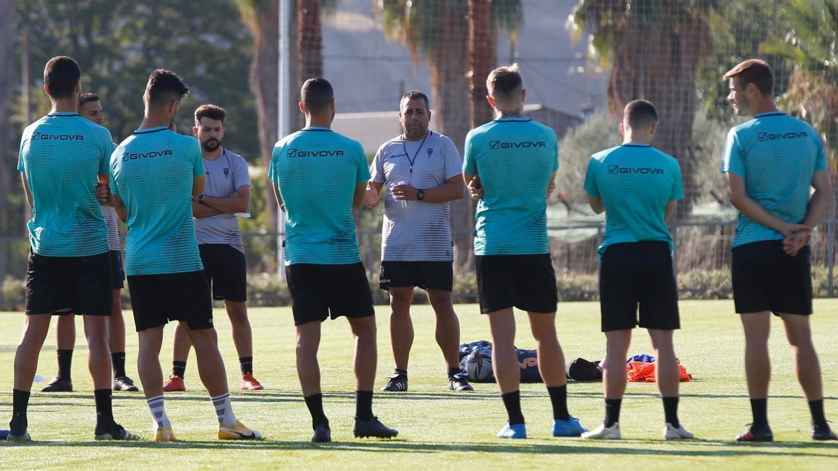 Un entrenamiento del Córdoba CF de esta temporada, en la Ciudad Deportiva.