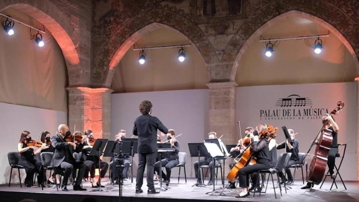 La Orquesta de Cámara de la Sociedad Filarmónica de Valencia (OCSFV).