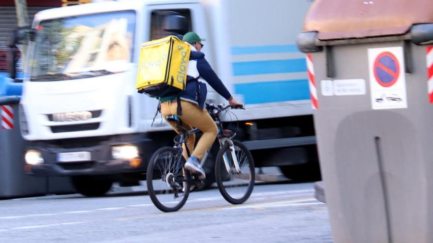 Un rider de Glovo