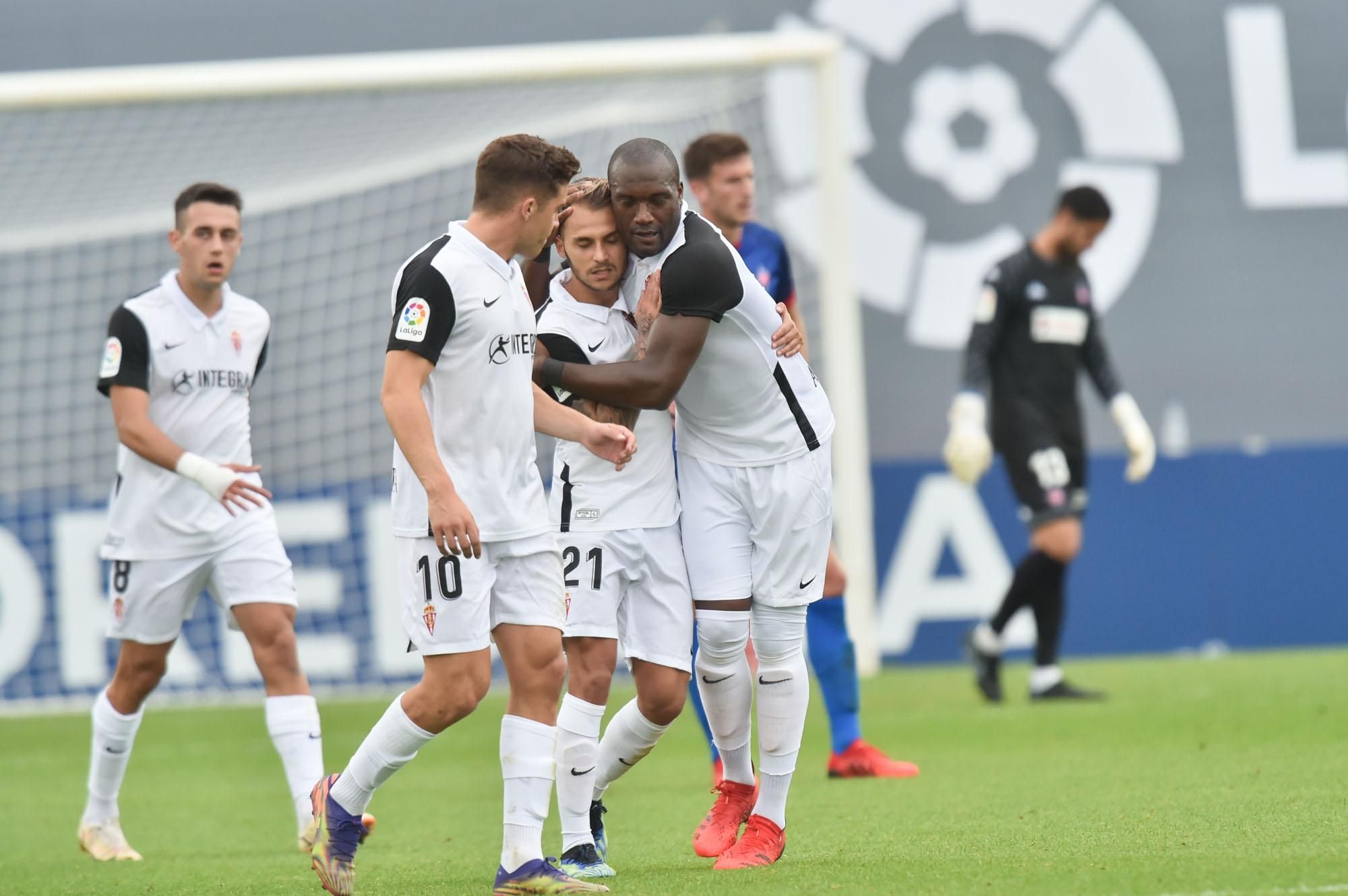 El partido del Sporting en Lezama, en imágenes