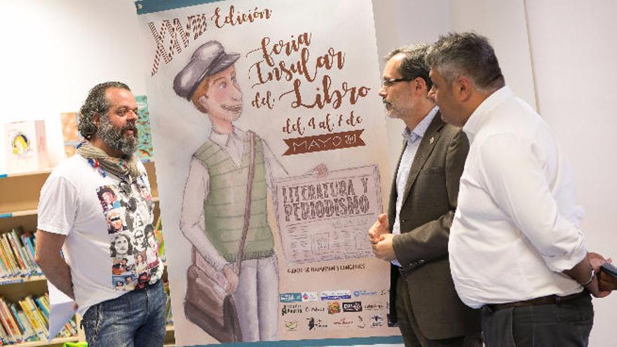 Los escritores Antonio Orejudo e Inma Chacón, en la Feria del Libro