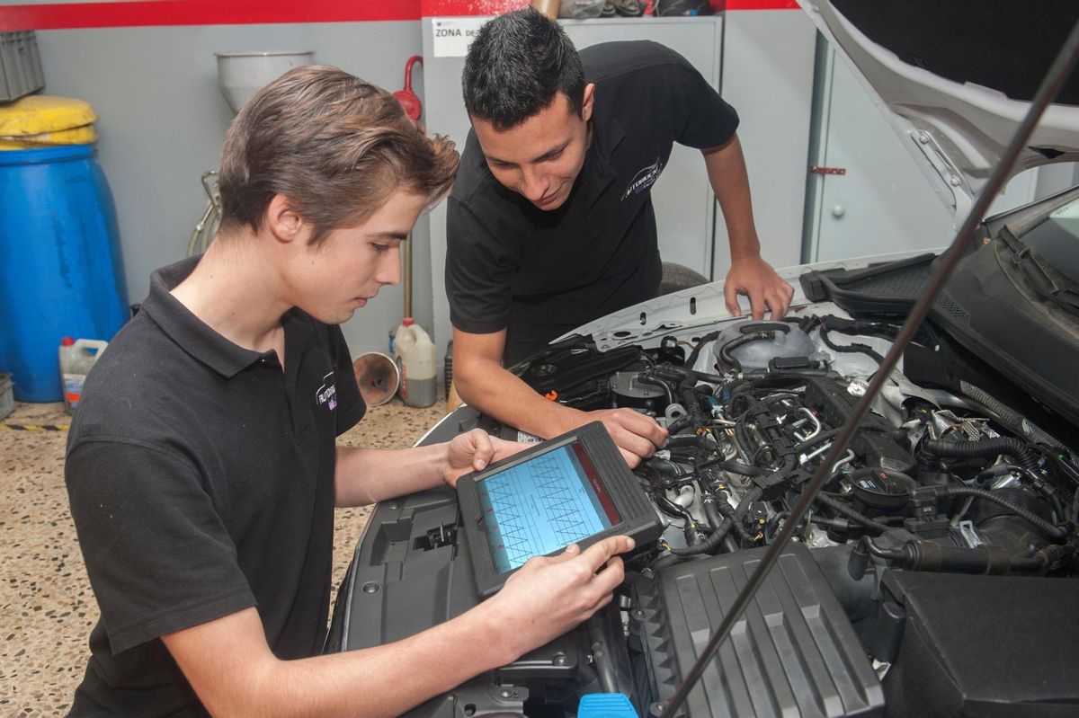 Ciclos conectados con el tejido empresarial y adaptados a las profesiones del futuro