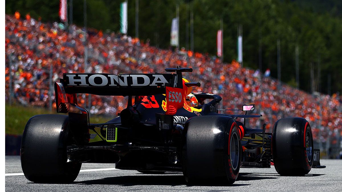 Max Verstappen se exhibe en el Red Bull Ring, que ha visto el regreso de los aficionados