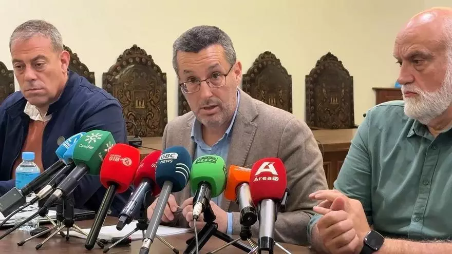 Vídeo | El alcalde de La Línea: "Si Pedro Sánchez viene, que traiga soluciones al tratado"