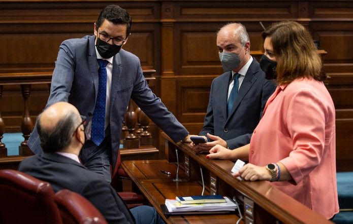 Pleno del Parlamento de Canarias (8/6/21)