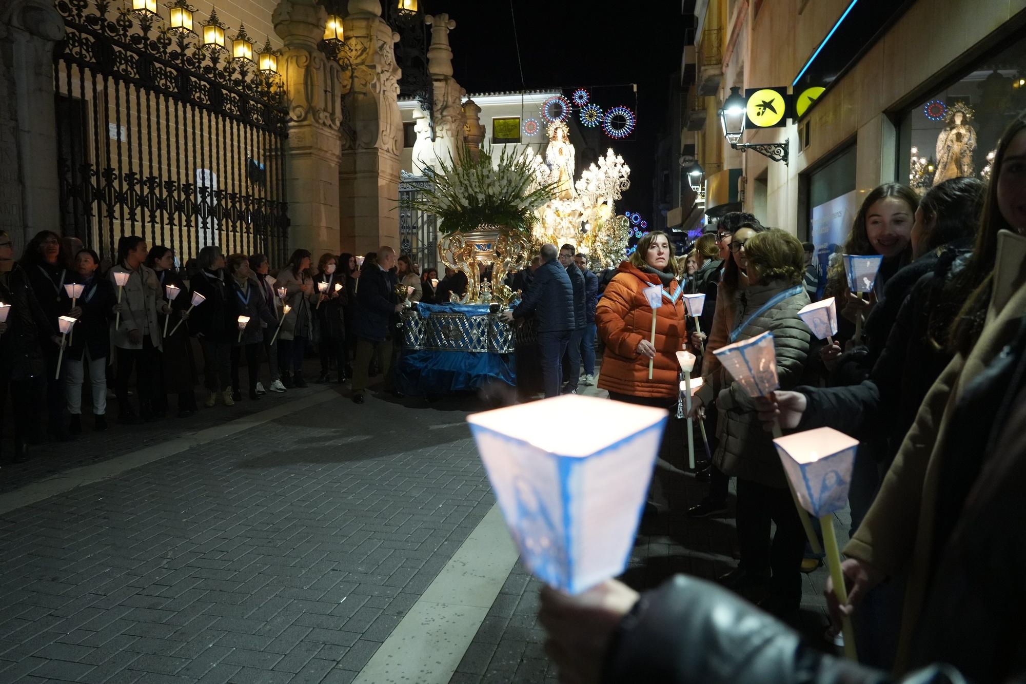 La procesión del 'farolet' cierra las fiestas de las purisimeras en Vila-real