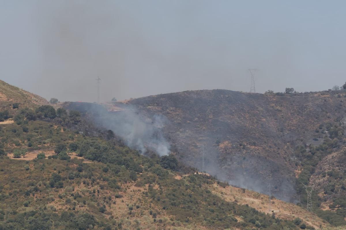 FOTOGALERÍA | Las imágenes del tercer día del incendio en Jarilla