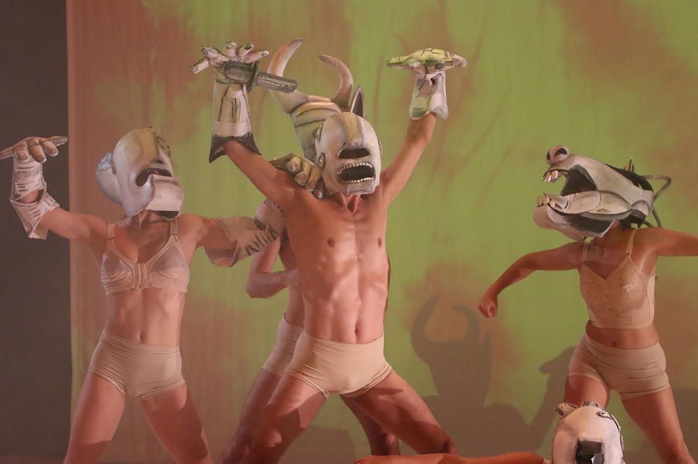 '37 Guernica 7', la  función de danza a cargo del coreógrafo y bailarín malagueño Fernando Hurtado se prepara para estrenar en el teatro malagueño