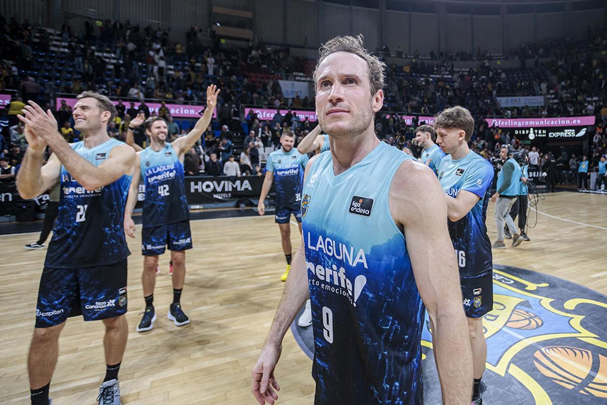 Huertas, en primer plano, tras la victoria del 30 de diciembre contra el Granada.