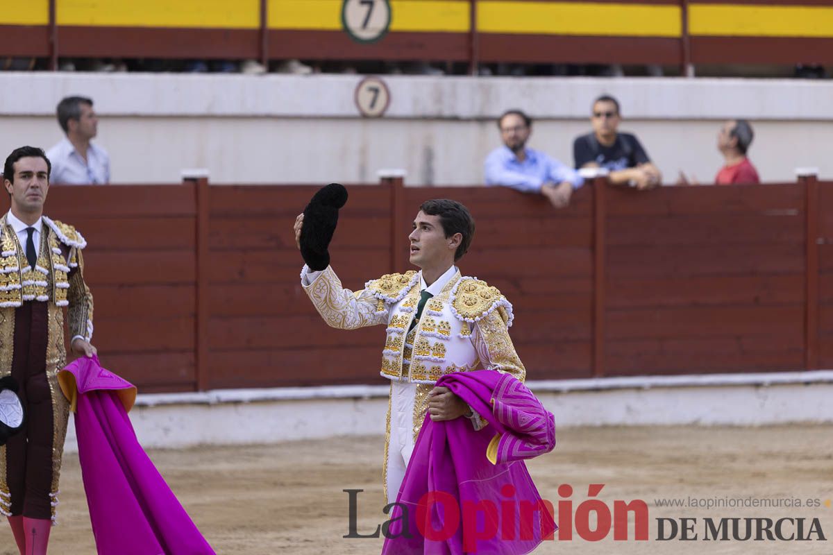 Tarde histórica en Abarán con la alternativa de José María Trigueros y el indulto de Tomás Rufo, junto a Castella salieron a hombros