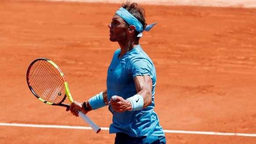 Nadal festeja el último punto ante Schwartzman. // Efe