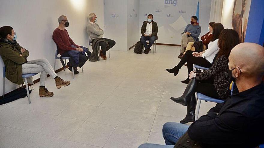 Encuentro de Bará con los padres y madres de los alumnos.