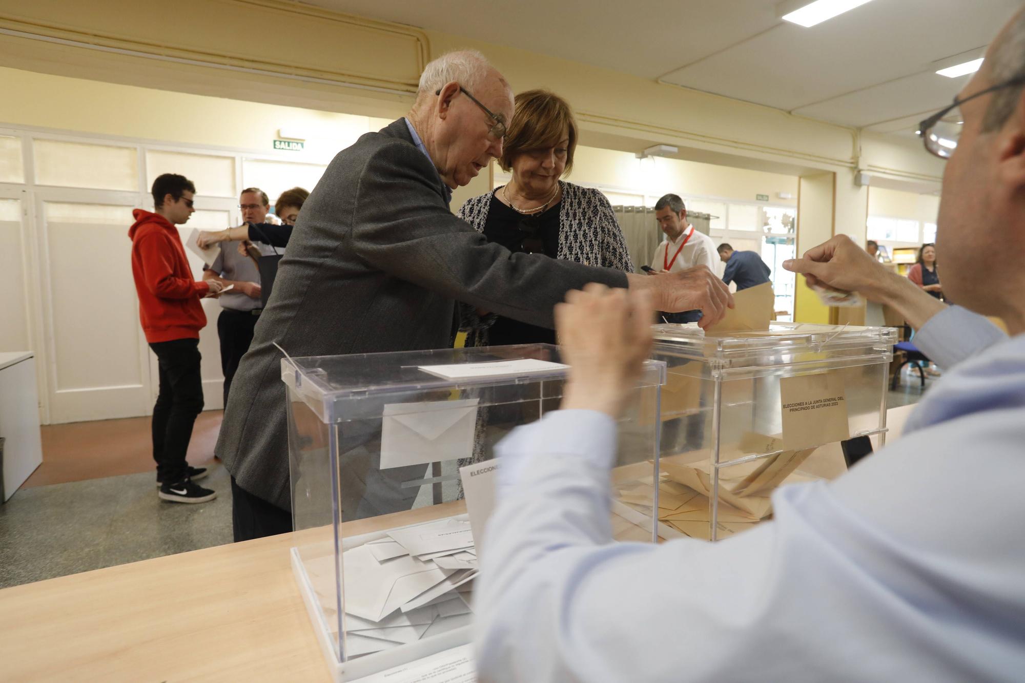 Las mejores imágenes de la jornada electoral del 28M en Asturias